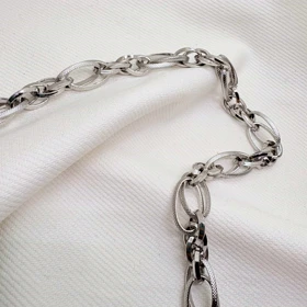 گردنبند زنجیری برند شین مدل «بیضی تراش‌دار» | با آبکاری رادیوم و درخشش نقره‌ای