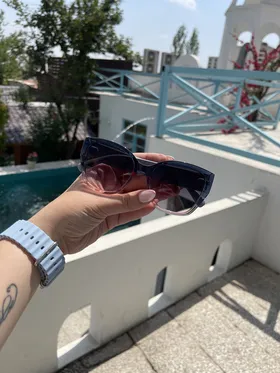 عینک آفتابی (فریم گربه ای) Louis Vuitton