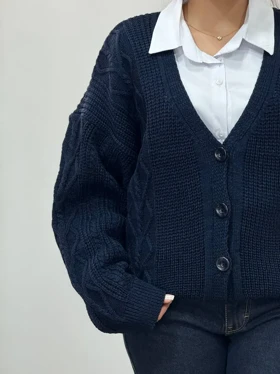 بافت جلو دکمه آرزو