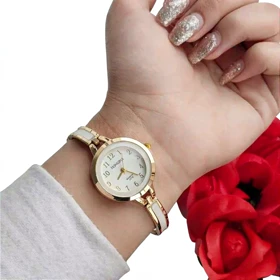 خرید ساعت مچی زنانه هانگری بند زنجیری رنگ ثابت پاشا واچ
