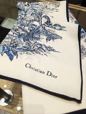 روسری ابریشم توییل دوردستدوز (قواره صد) 30175 (سرمه ای)