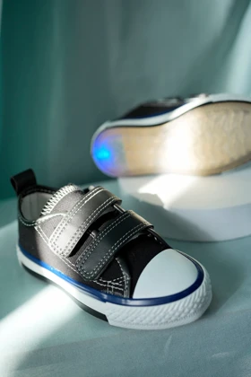 کتانی بچگانه میرانین meyranin-ayakkabilari