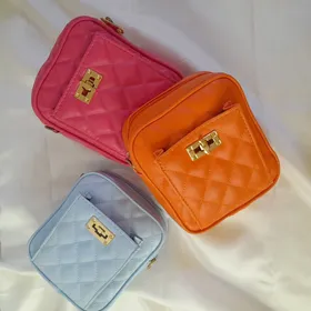کیف ایستاده