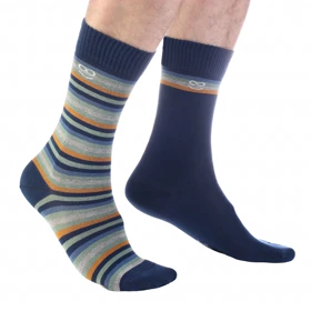 جوراب ساق‌دار نیم نیم