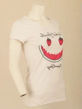 تیشرت طرح توت فرنگیperfect smile