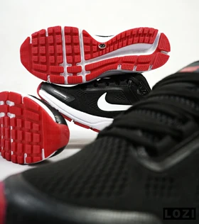 کفش کتانی مردانه مشکی سفید قرمز 24 NIKE zoom structure