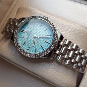 ساعت مچی زنانه طرح AP موتور ژاپن صفحه آبی کیفیت A+++