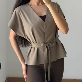 وست زنانه لورا