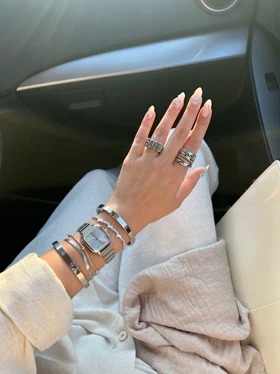 ساعت کلاسیک و ست اش