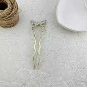 کانزاشی مو زنانه فلزی مدل سلوینا طرح پاپیون نگین‌دار با بدنه موج‌دار دولاین