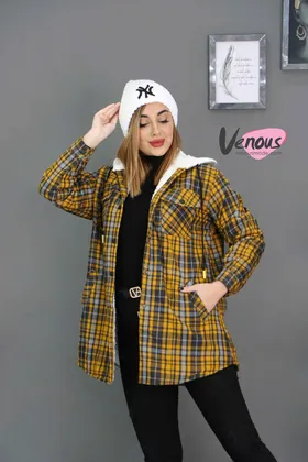 پالتو چهارخونه داخل ببعی