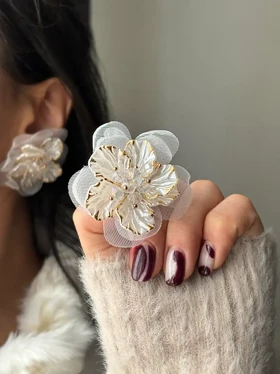 گوشواره گل توری