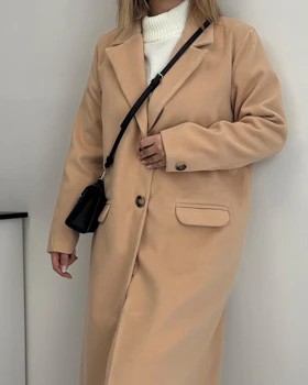 پالتو کتی Delia