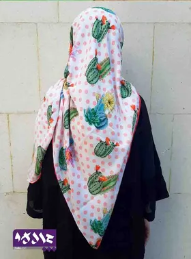 روسری نخی طرح کاکتوس خال‌خالی