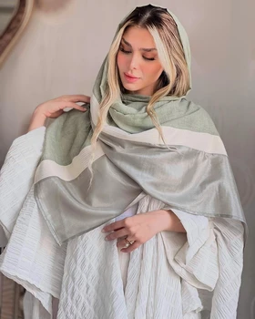 شال حاشیه طرح‌دار