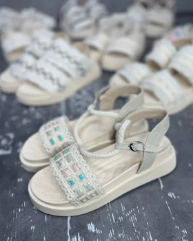 صندل دخترانه کنفی نگین مربعی