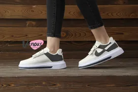 کتانی Nike چسبی
