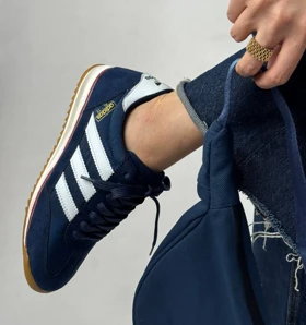 آدیداس اس ال 72