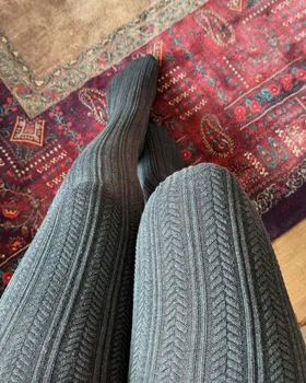 جوراب شلواری گندمی