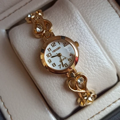 ساعت مچی زنانه بند پلیمری + جعبه چوبی