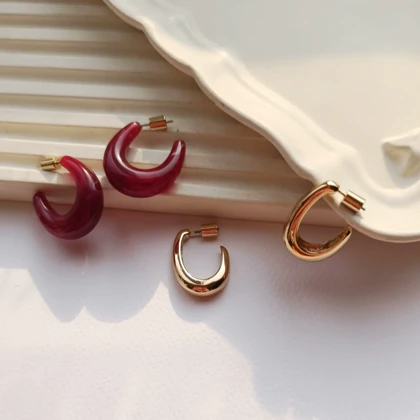 گوشواره یو شکل