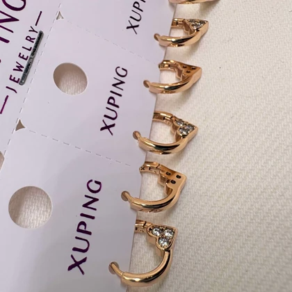 گوشواره ژوپینگ مدل «تپش قلب» | حلقه‌ای کوچک با درخشش عاشقانه