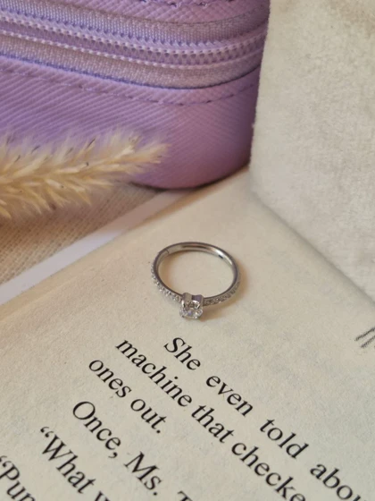 پیرسینگ گوش اوپال تیتانیم