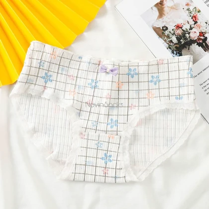 شورت طرح بنفشه