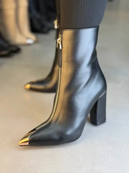 685 - نیم بوت پنجه طلا فلزجلو زیپ 685