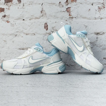 کفش کتانی زنانه نایک V2K سفید آبی (Nike V2K White Blue) کد 2350