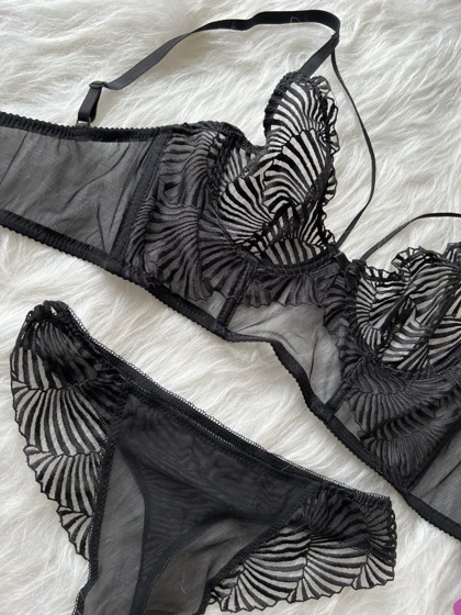 ست شورت و سوتین فنردار NBB کد :4744