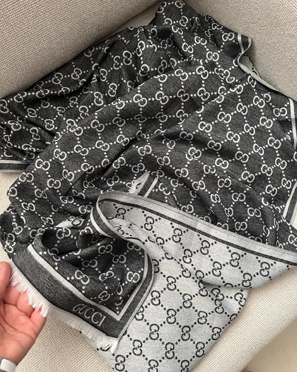 Shawl 0205