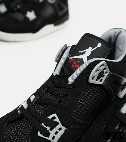 کتانی ساق‌دار مردانه مشکی Nike air jordan 4