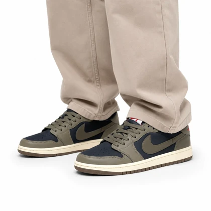 کفش کتانی زنانه مدل نایکی ترویس زیتونی Nike travis
