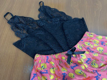 ست نیم‌تنه گیپور و شلوارک طرح توییتی 018