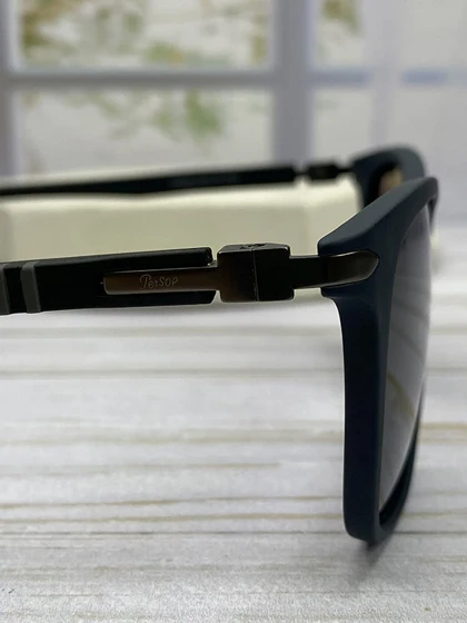 عینک آفتابی پرسول P6808 فریم کائوچو قهوه‌ای و عدسی پلی‌کربنات UV400 پلاریزه