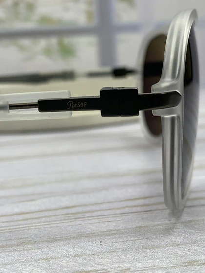 عینک آفتابی پرسول مدل P6807 سبک خلبانی فریم کائوچو سبک عدسی پلی‌کربنات UV400 پلاریزه