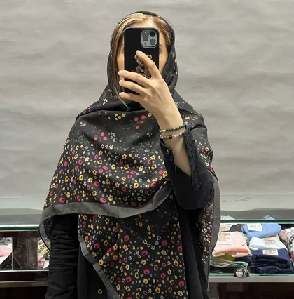 روسری گل ریز مشکی