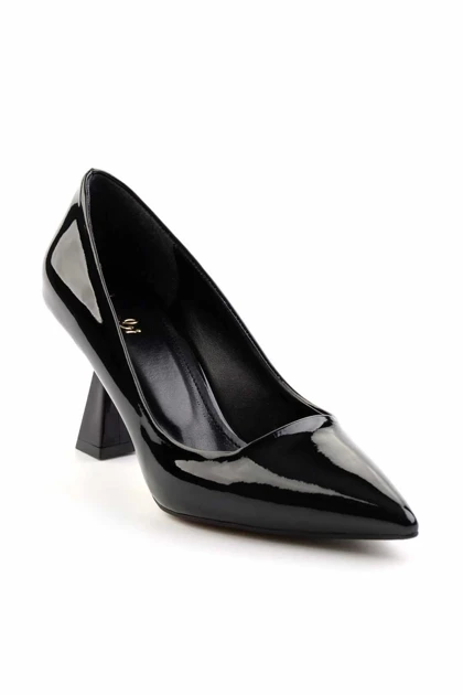 کفش پاشنه‌بلند کلاسیک زنانه بامبی bambi