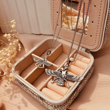 گردنبند فروهر کوروش