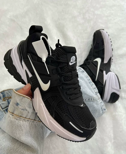 کتانی زنانه نایک وی تو کیv2k RUN