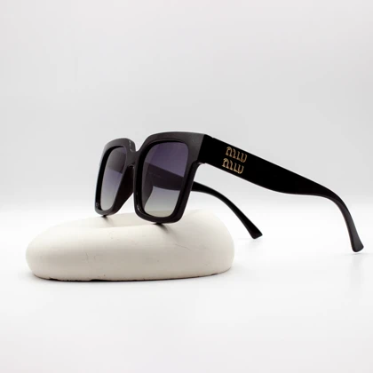 عینک آفتابی زنانه میو میو miu miu مدل P3587