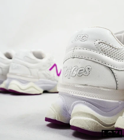 کفش کتانی زنانه سفید سرخابی NEW BALANCE 9060