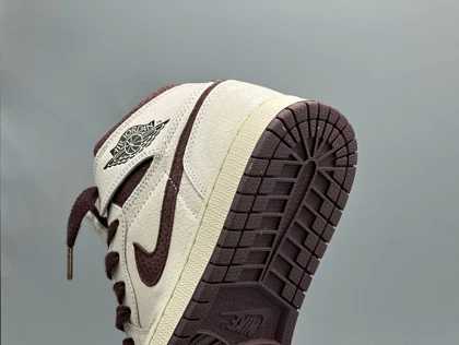 کتانی نایکی جردن1 مامانیر زرشکی مستر/Nike AJ1