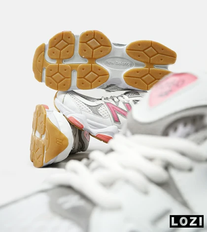 کفش کتانی مردانه و زنانه سفید سرخابی NEW BALANCE 9060