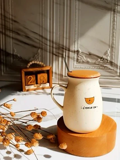 ماگ گربه درب چوبی