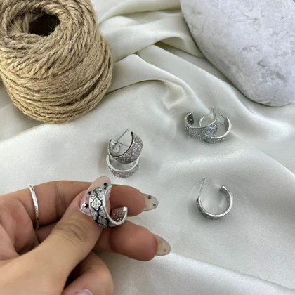 گوشواره زنانه میناکاری مدل آتریسا