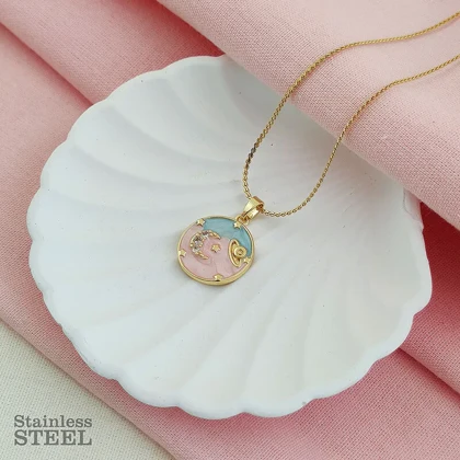 گردنبند استیل طرح آسمان شب میناکاری شده
