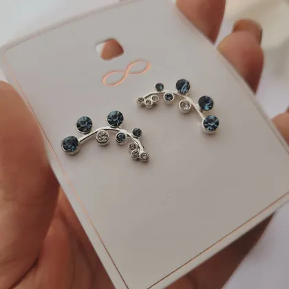 گوشواره میخی نگینی لاله گوش