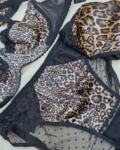 ست شورت و سوتین زنانه طرح پلنگی